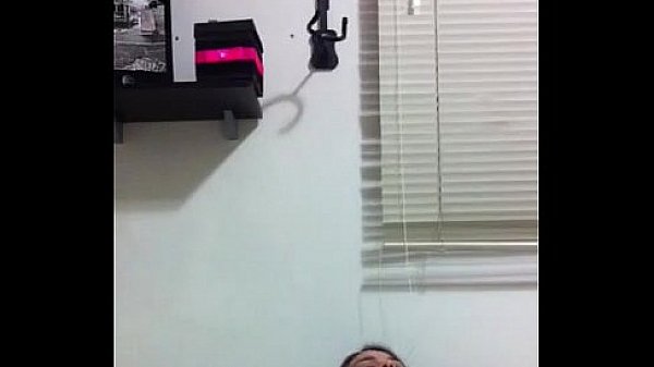 Novinha na Siririca 