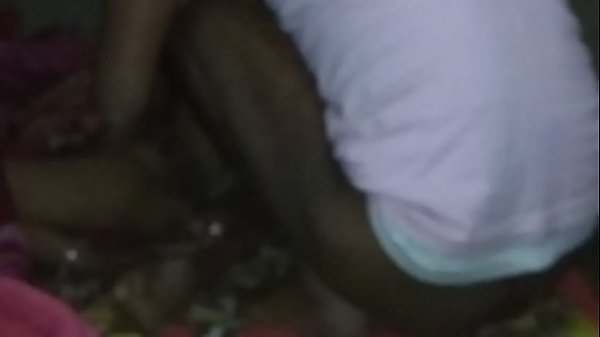 Nonton सोई हुई भाभी को उठाकर चोदा thumbnail