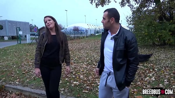 Nonton Sheltering From Rain thumbnail