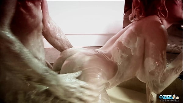 Nonton Kinky Blonde Chick Wants To Get Banged After Posing Like A Model thumbnail