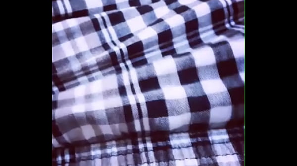 Trai đẹp Khoe H&agrave;ng Tr&ecirc;n Blued thumbnail