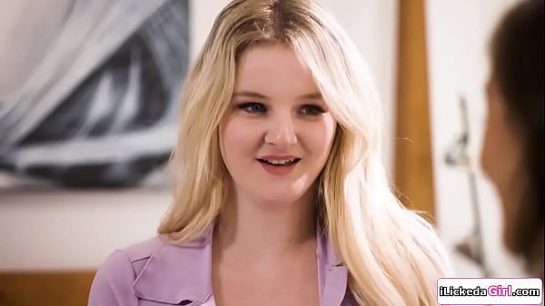 Blonde teen squirts in front of her stepmom.She fingers her hairy pussy and kisses her.Asian milf licks her then do scissoring with her stepdaughter 