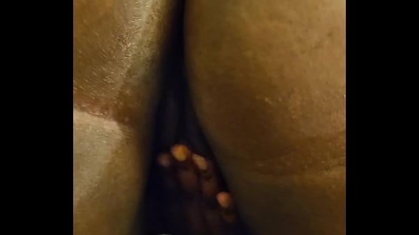 Nonton Cinnamonchocolate thumbnail