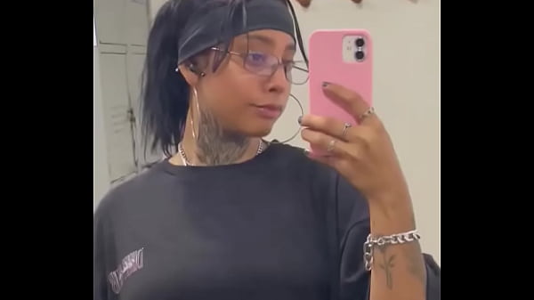 Nonton #legs #gymgirl #biglegs #videos #promo thumbnail