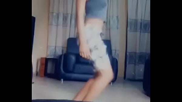 Nonton Twerking thumbnail