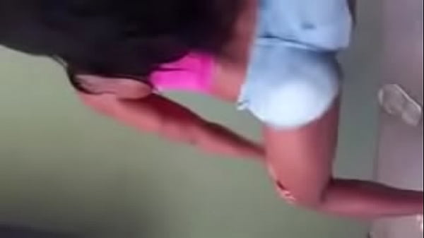 Morena cavala muito gostosa shortinho socado no rabo1 xxx 9 low 