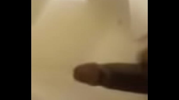 Nonton Shower Jackoff thumbnail