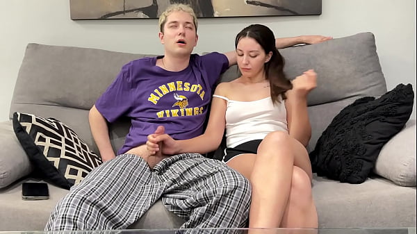 Nonton Step Sis What Is This?! I Came Across Step Sister Porn On Internet! I Told Her Do Handjob Me And Then I Don't Talk It Anyone - Pov Faciel Cumshot thumbnail