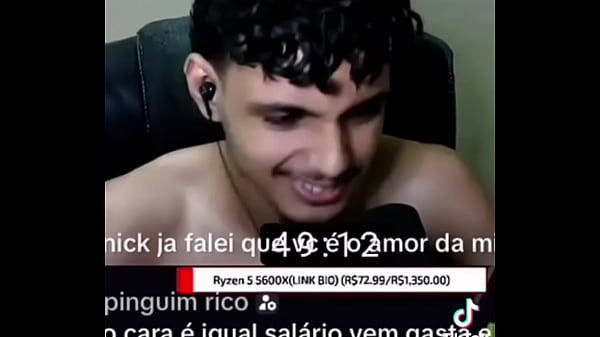 gangmember botando novinho  pra mamar