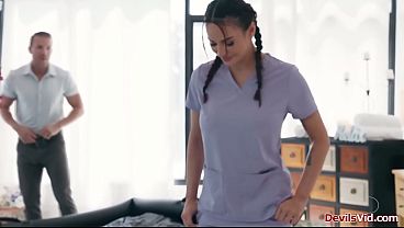 Sizzling Goddess Unleashes Her Hot Soles on You