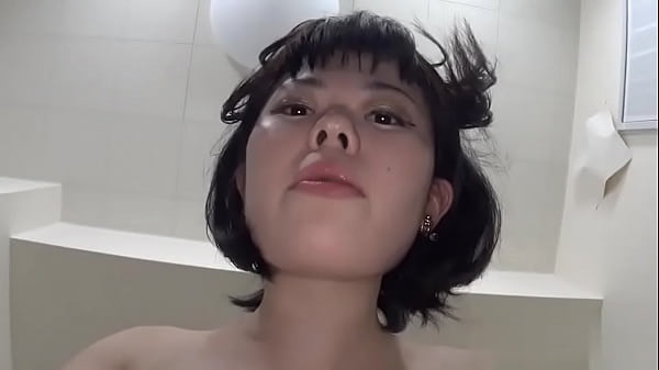 Nonton Japanese Asian Tongue Spit Fetish thumbnail
