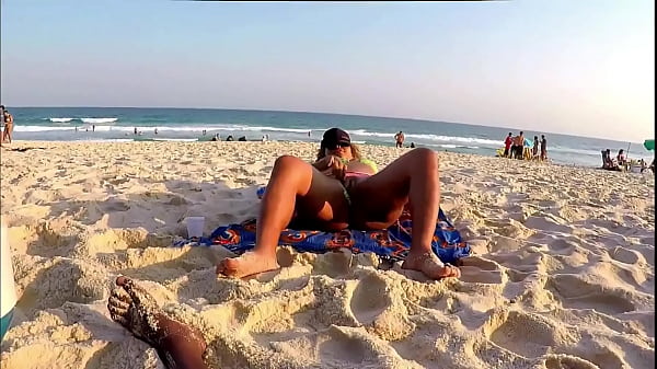 Indo Pra Praia E Se Exibindo Um Casal De Novinhos Amigos Do Meio Liberal thumbnail