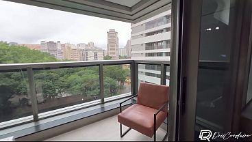 Morena Gostosa Faz Boquete Na Sacada Estranho Que Conheceu No Hotel thumbnail
