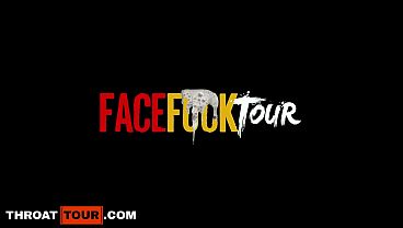 Nonton Huge Boobs Latina Teen Rough Drooling Deepthroat On Her Knees thumbnail