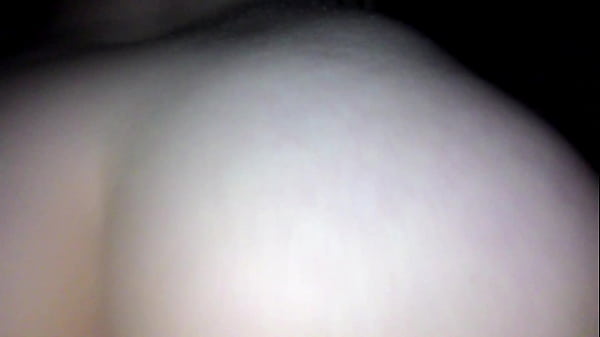 Nonton Juicy Flows When Riding On A Cock thumbnail