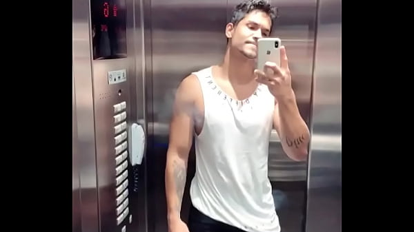 Boy Safado Do Recife Marcando A Cal&ccedil;a thumbnail