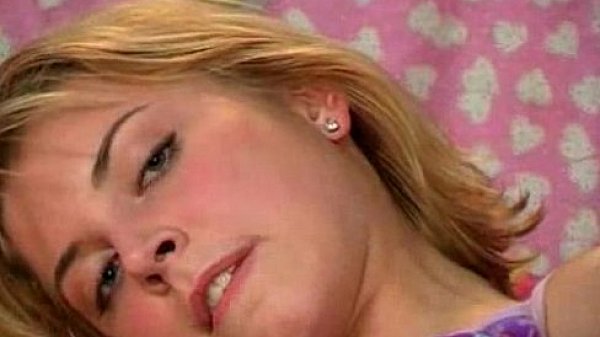 Teen Masturbating Dildo thumbnail