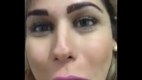 Izabella Queiroz – Brincando na Cama