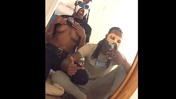 Nonton Yung Blac Free thumbnail