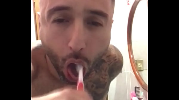 Allan Guerra Gomes No Banheiro thumbnail