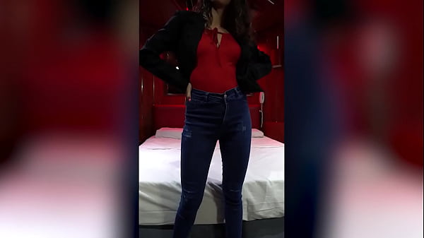 Nonton I Do A Striptease And Change My Lingerie thumbnail