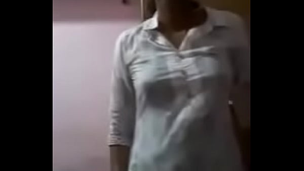 Nonton Y. Remove Her Dress On Video Call With Boyfriend thumbnail