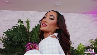 Nonton Chloe Amour Hydrates With A Golden Shower After An Anal Fuck thumbnail