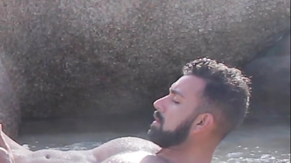 Exhibitionist On The Beach Preview thumbnail