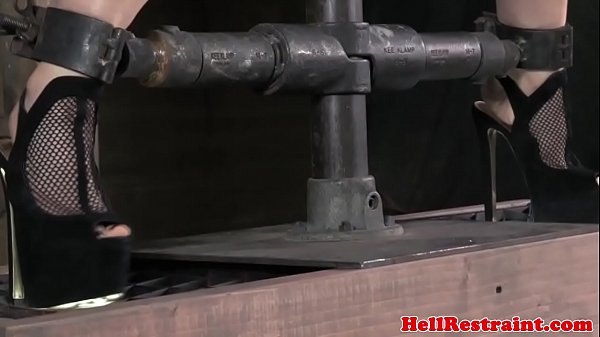 Nonton Bonded Sub Being Scarified By Maledom thumbnail