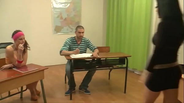 Nonton Teacher In Class Gives Anal Lesson 2 thumbnail