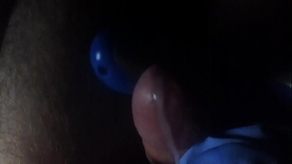 Nonton Vibration Masturbating With Xbox Controller thumbnail