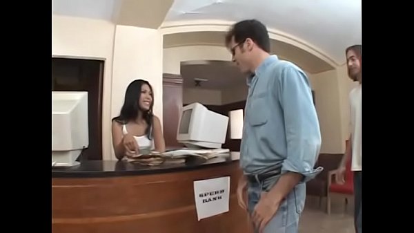 Nonton Hot Asian Whore Takes Three Cocks In Her Mouth thumbnail