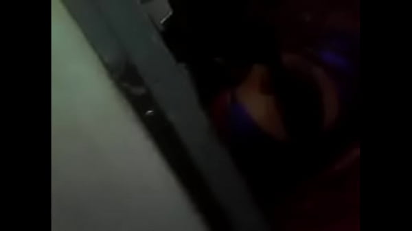 Nonton Hot Aunty Back thumbnail