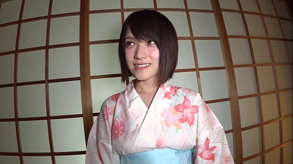 色白でウブな美女椎名そらちゃん20才と湯けむりお泊り孕ませ旅行の始まり。 thumbnail