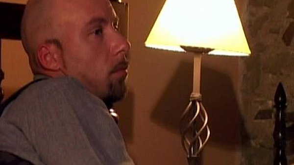 Laura esta sola 2003 