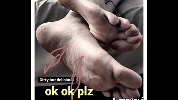 KAMALA HARRIS TICKLISH FEET