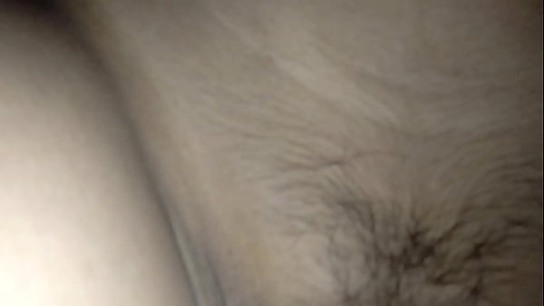 แหกหีสาวสวยเอาควยยัดแตดจนน้ำแตกดต็มหี 