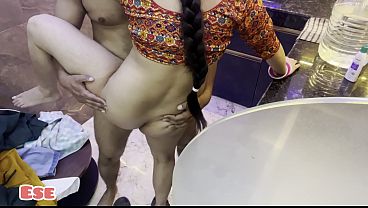 Naukarani Ki Beti ko Laalach Deke Uski Choot Maarli... 