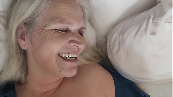 Nonton He Eats My Pussy, I Suck His Cock! thumbnail