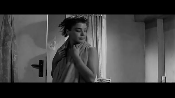 Nonton Janet Munro The Day The Earth Caught Fire thumbnail