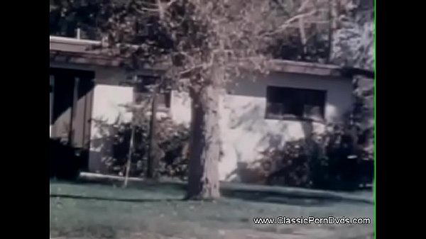 Nonton Having A Moment Oldies thumbnail