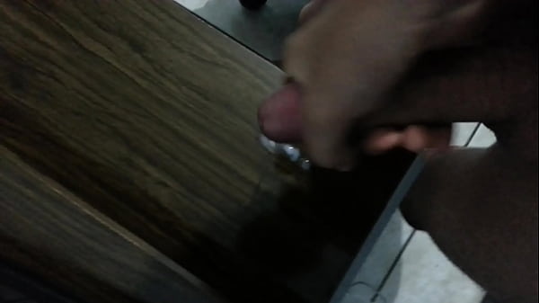 garoto gozando