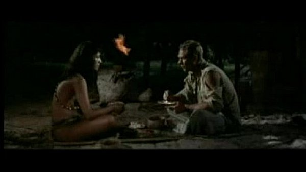 Nonton Ratna Assan Shows Her Tits To Steve Mcqueen thumbnail