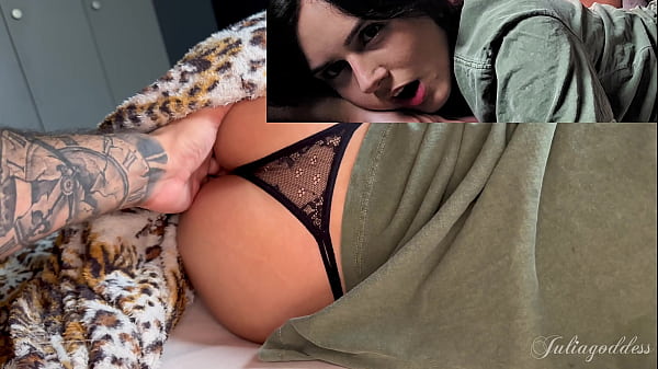 Stepson Asks To Share Bed With Stepmom And Got A Surprise thumbnail