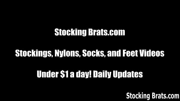 Nonton Sexy Stockings And Lesbian Foot Fetish Porn thumbnail