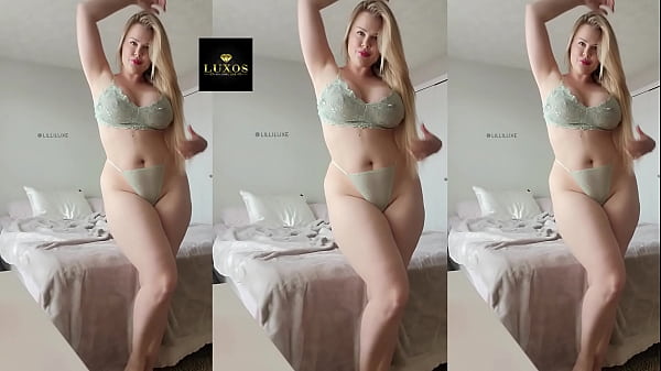 rubia caliente