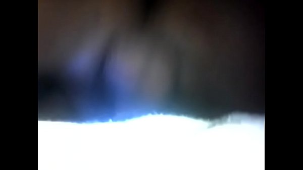 Le Doy A Mi Primo Por La Noche En Su Cama thumbnail