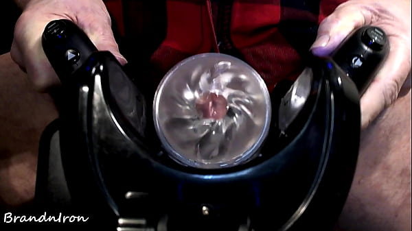 Brandniron Cums With His Xt5 thumbnail