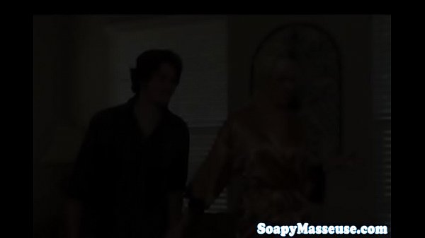 Nonton Dicksucking Masseuse Enjoys Bathtub Fun thumbnail