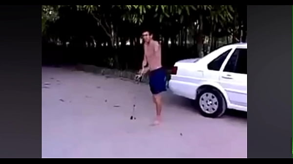 Nonton 2 Machos Peludos thumbnail